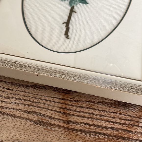 VINTAGE  set of two large framed needlepoint floral pink white ivory cottagecore - Picture 5 of 10